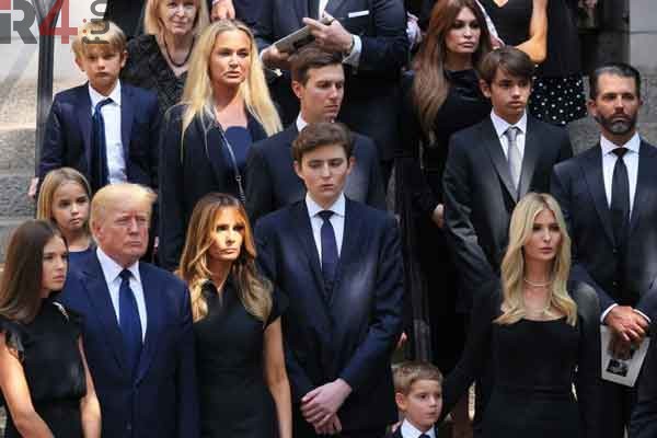 چهره جدید «بارون ترامپ» پسر ملانیا ترامپ در تشیع جنازه همسر سابق ترامپ