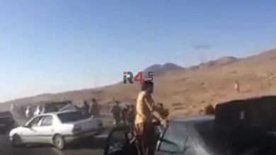 حمله مردم افغانستان به مرزهای ایران برای فرار از طالبان! + فیلم –   ایران فورفان